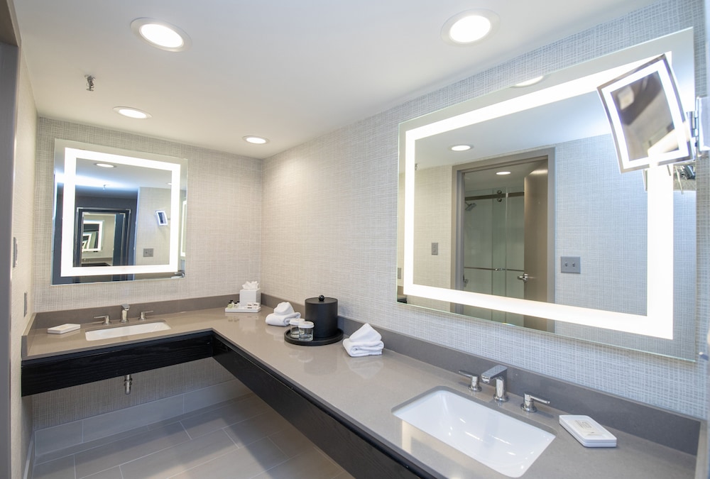 Crowne Plaza Providence Warwick Airport by IHG - photo 17