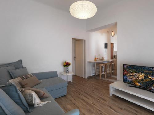 Beautiful Athenian apartment with terrace — 4-Star Luxury Hotel in Athens, Greece