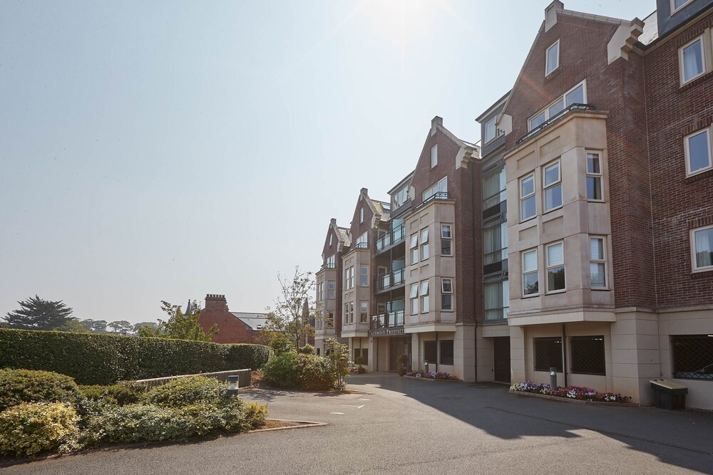 Caedmon Prospect — 5-Star Luxury Hotel in Whitby, United Kingdom