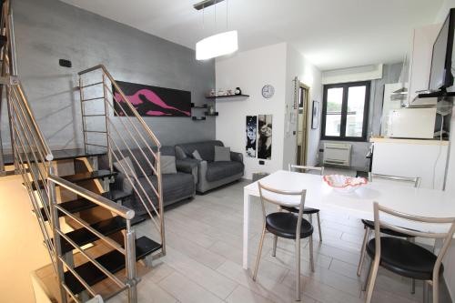Corona's Apartment Fronte Spiaggia — 4-Star Luxury Hotel in La Caletta, Italy