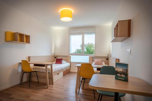 Ekolia Hotel — La Couronne