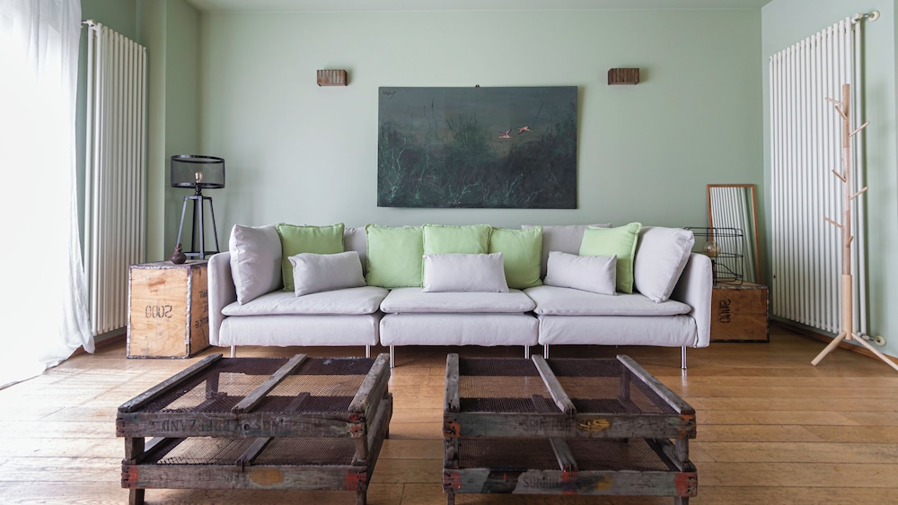 Italianway Pietrasanta 12 — 4-Star Luxury Hotel in Milan, Italy
