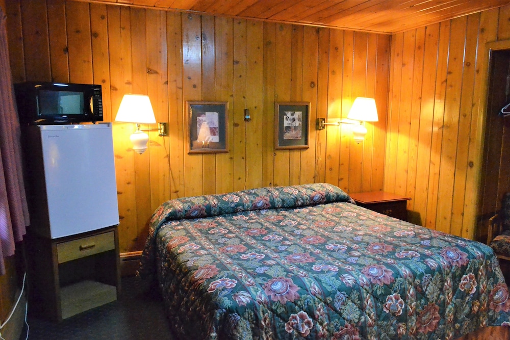 Innkeeper Motel - photo 22