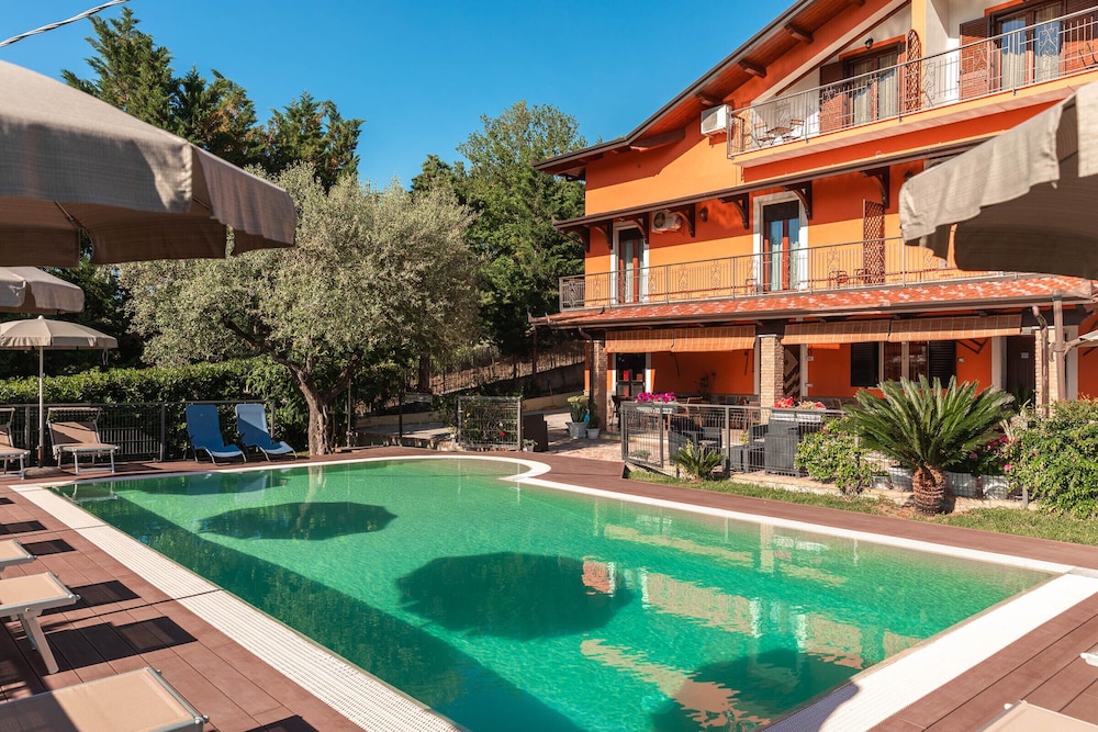 Bb La Mortella With Pool — Roccadaspide