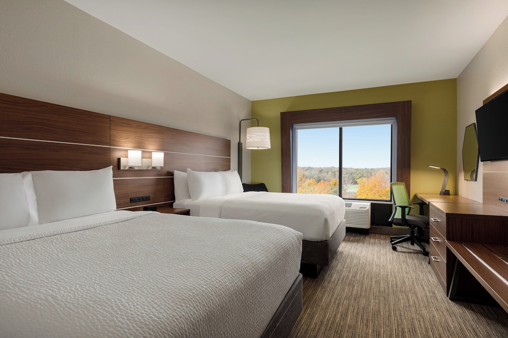 Holiday Inn Express Suites Lexington NwVineyard - photo 35