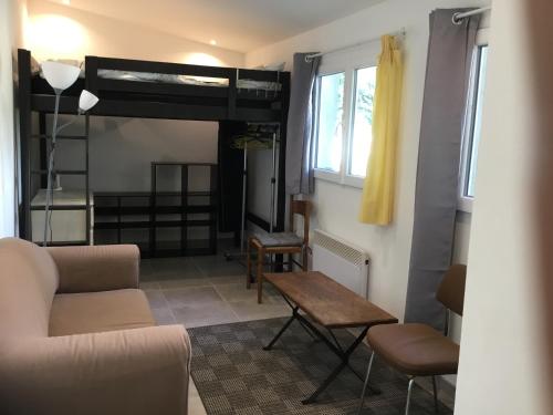 Maisonette bedogao in Valence, France