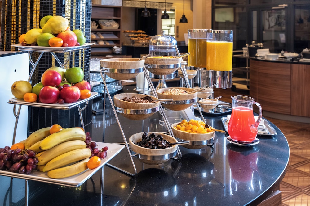 מזון ומשקאות