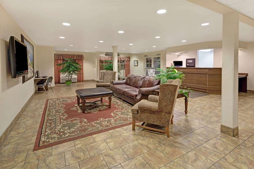 Microtel Inn & Suites by Wyndham Cheyenne - photo 3