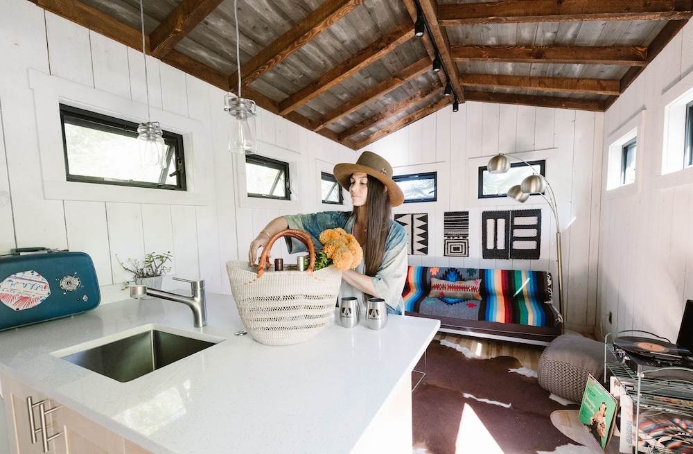 Caravan Outpost - photo 16