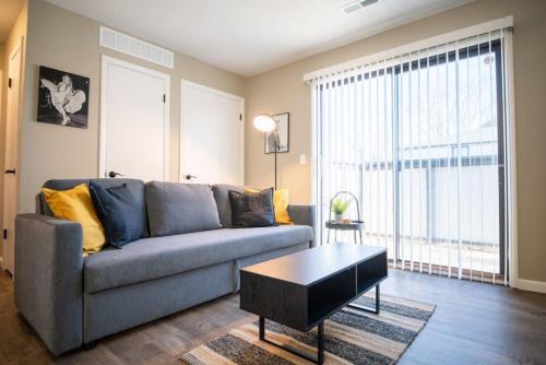 THE BLACK STRAT an iconic new age apartment — 4-Star Luxury Hotel in Peoria, United States