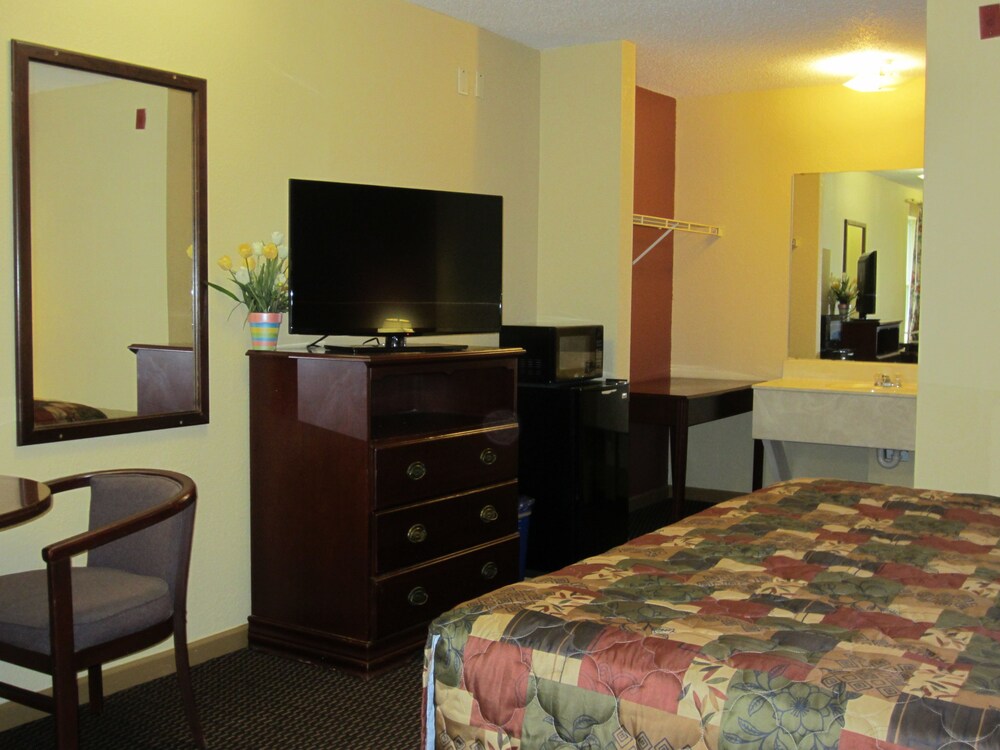 First Western Inn - photo 30