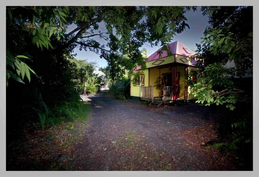 Dann Tan Lontan Ti Kaz Zépices Adults Only in Saint-Philippe, Réunion