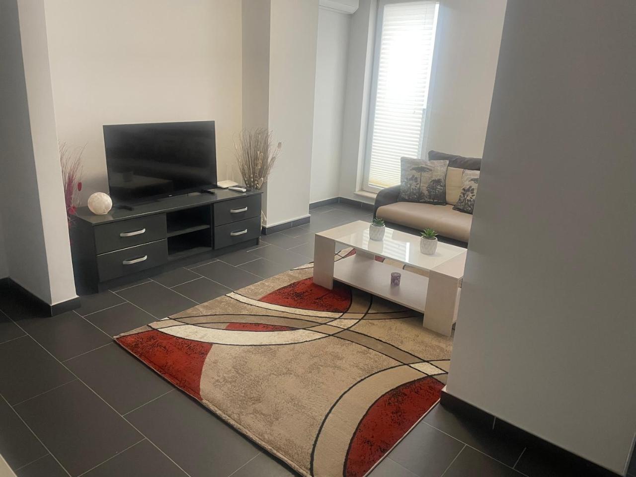 Apartament Cluj — 4-Star Luxury Hotel in Floresti, Romania