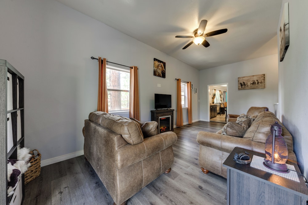 Majestic Pines Ruidoso Retreat with New Hot Tub in Ruidoso, United States