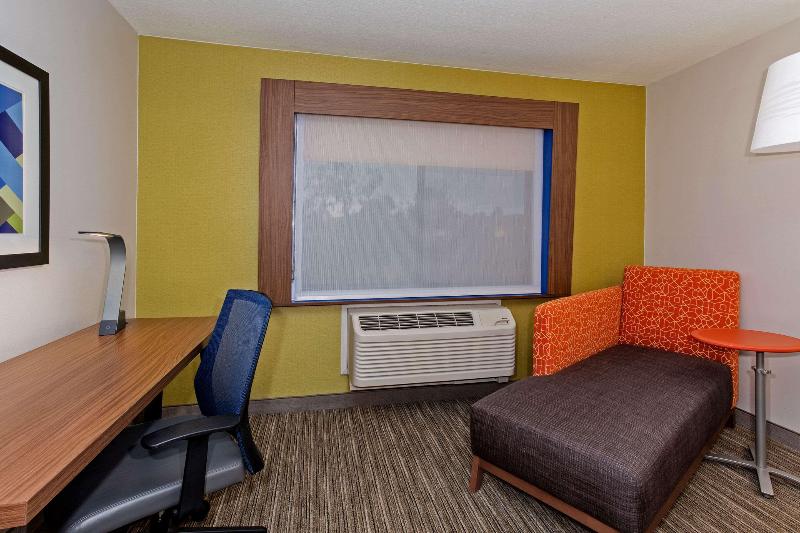 Sleep Inn & Suites Tempe ASU Campus - photo 61