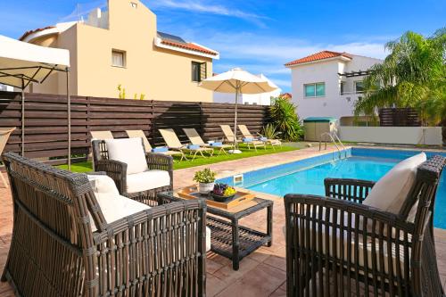 Villa Summer
