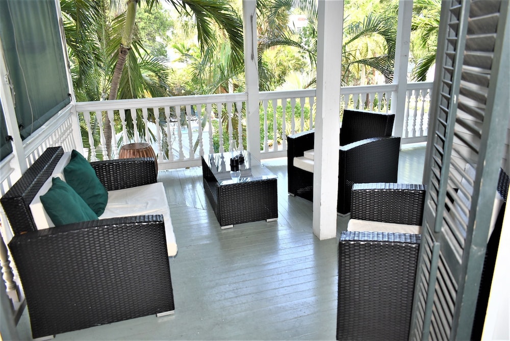 Simonton Court Historic Inn & Cottages - photo 34
