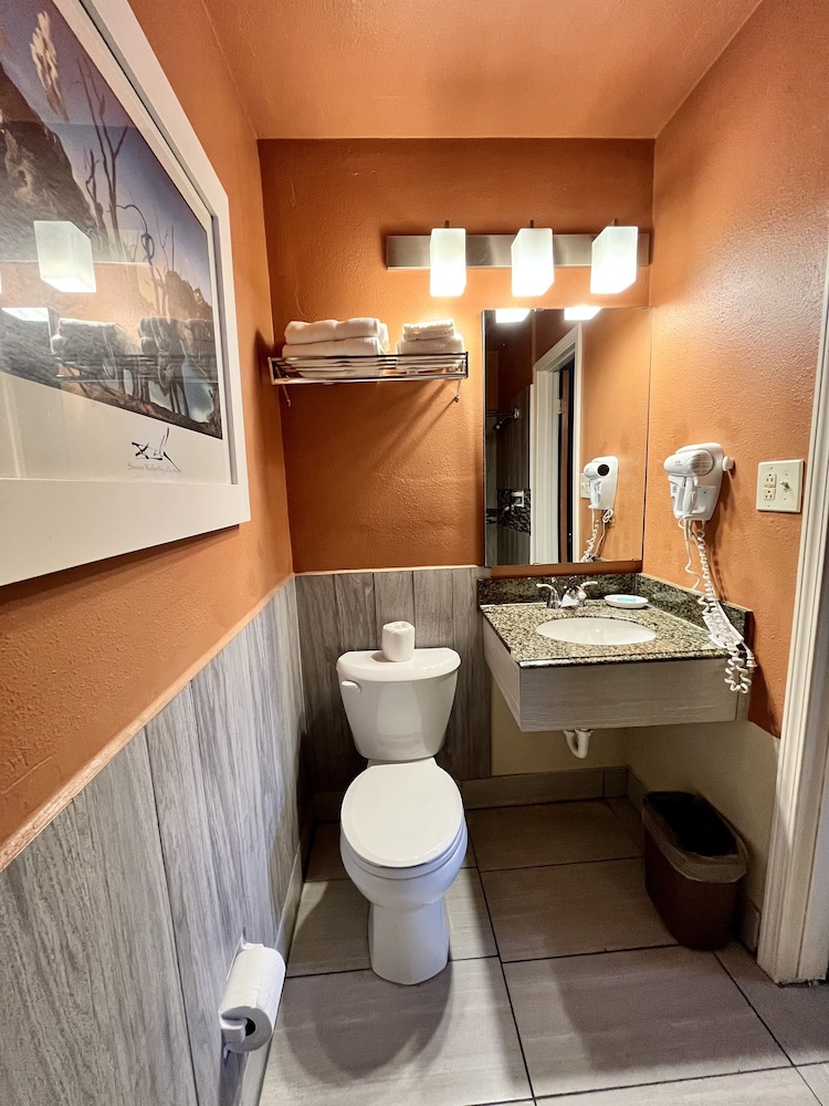 Sun Valley Motel - photo 22