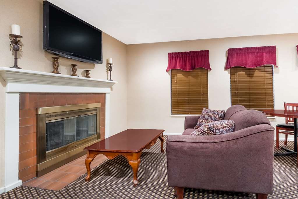 Hawthorn Extended Stay by Wyndham Columbus North - photo 3