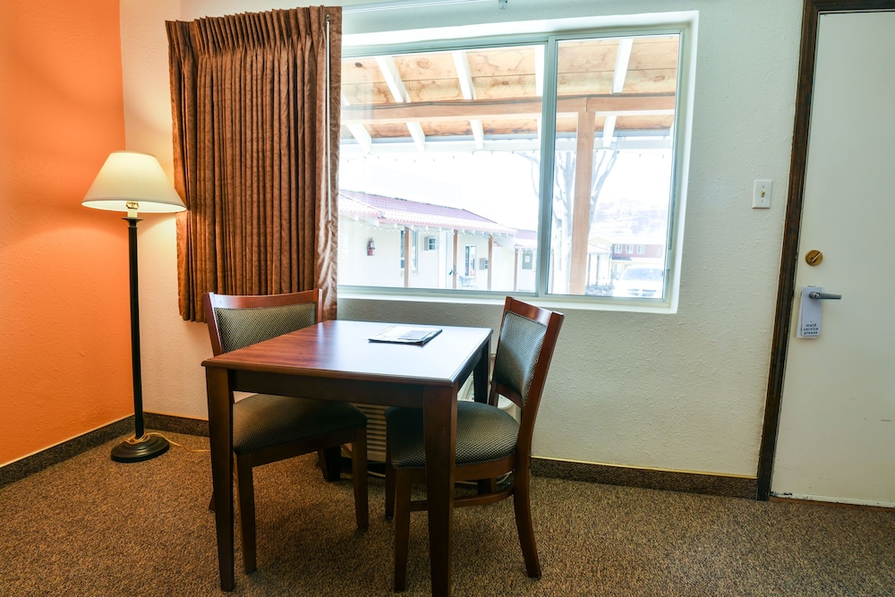 Adventure Inn & Motel - photo 43