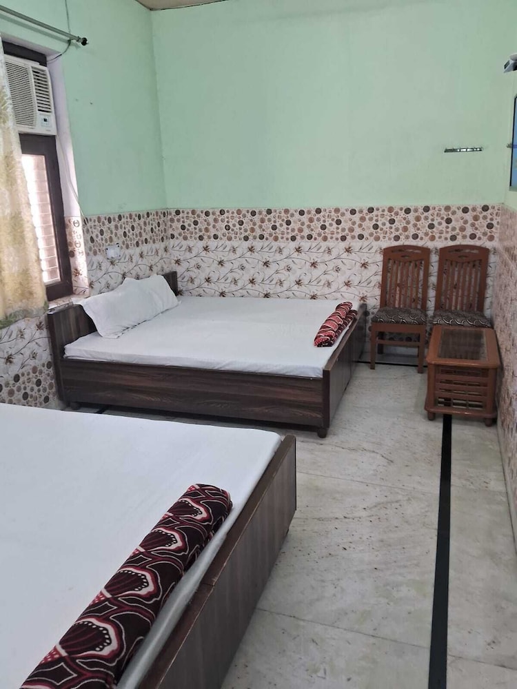 Maa Saraswati Atithi Bhavan — Mathura