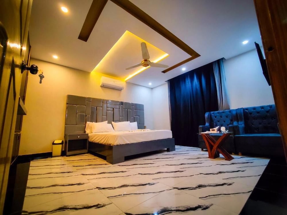 Hotel Multan Inn in Multan, Pakistan