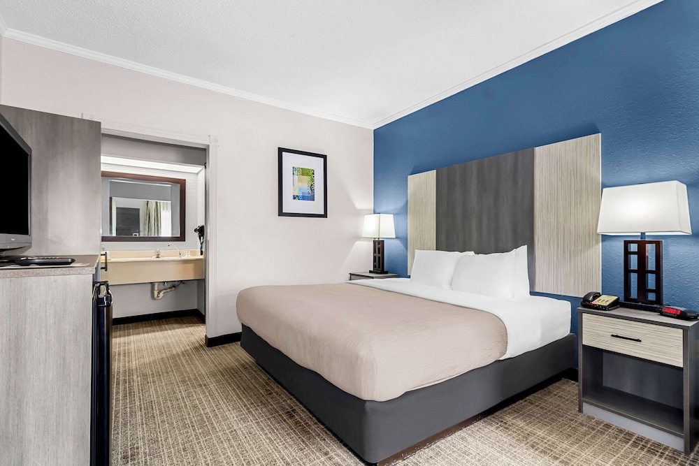 Quality Inn & Suites Florence Civic Center - photo 27