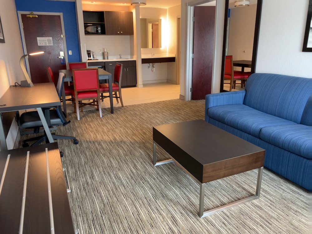 Holiday Inn Express & Suites Exmore Eastern Shore by IHG - photo 17
