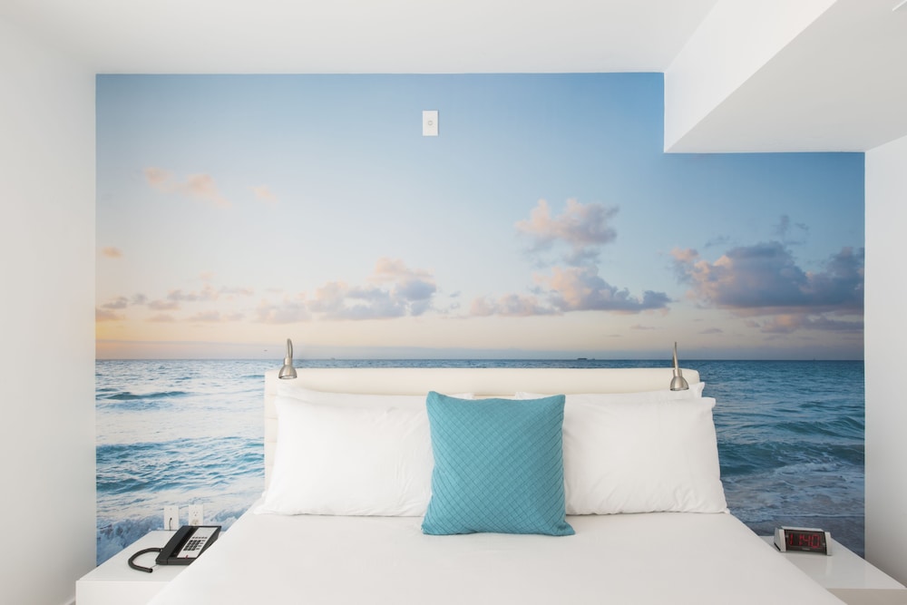 President Hotel - photo 18
