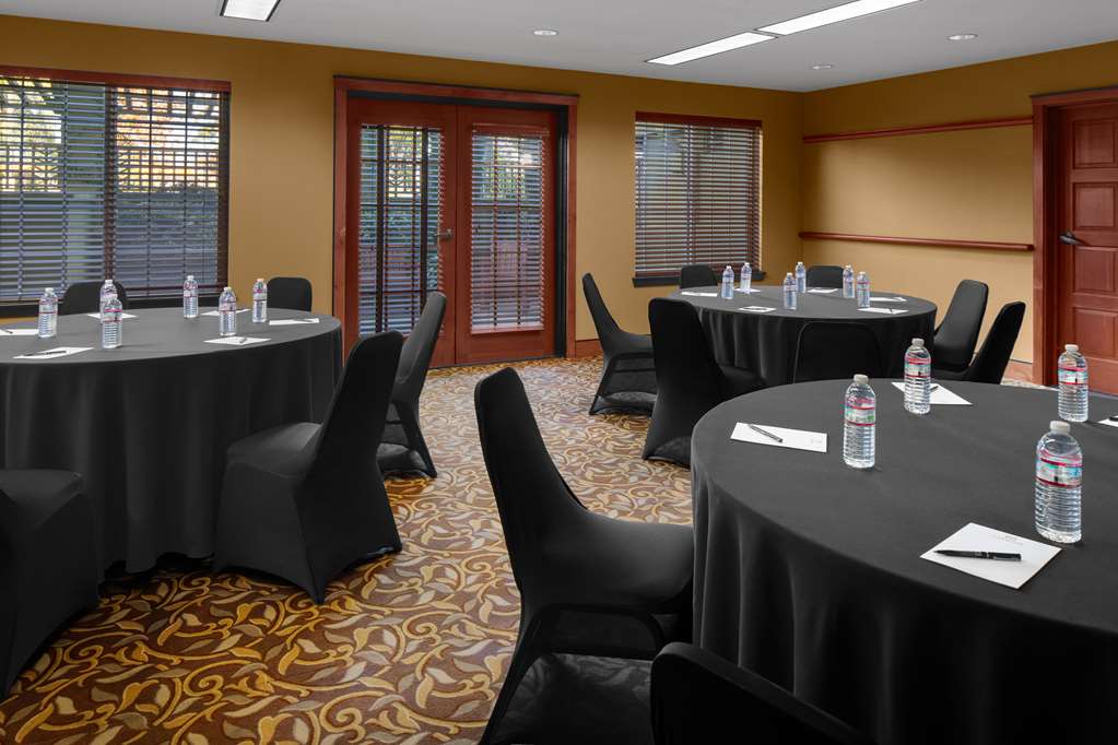 Larkspur Landing Extended Stay Suites Milpitas - photo 20