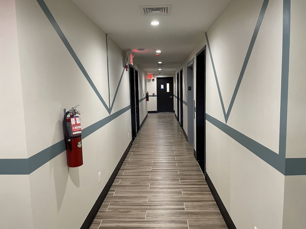 Hotel 369 Brooklyn - photo 13