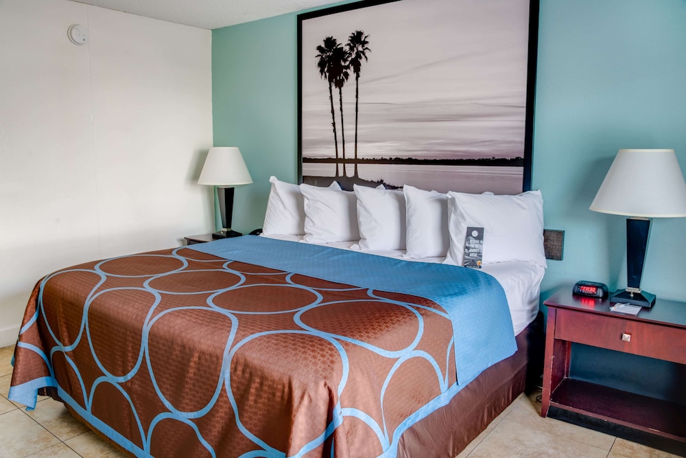 Super 8 by Wyndham St. Petersburg - photo 10
