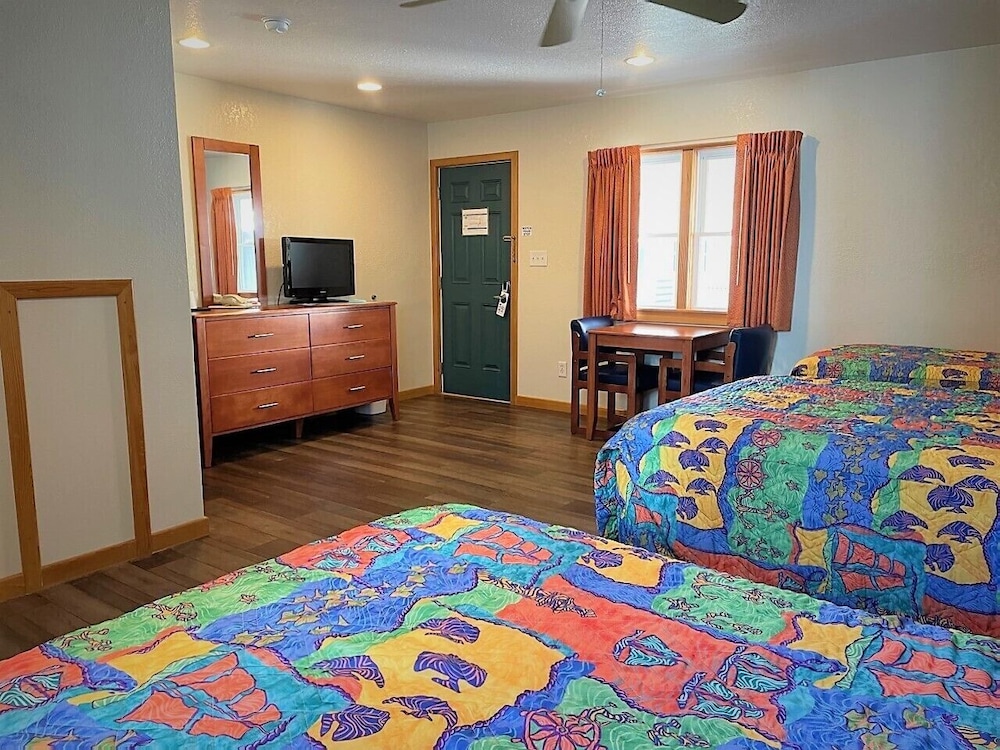 Pony Island Inn - photo 23