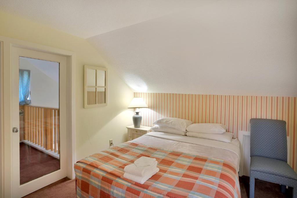 Woods Resort Unit V26 by RedAwning - last minute hotel in Unknown City