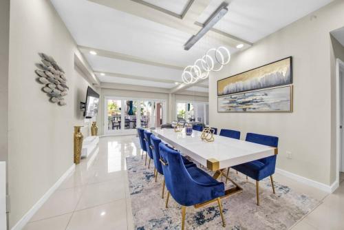 Relax Luxury Beachfront Condo with Amazing Terrace — 4-Star Luxury Hotel in South Padre Island, United States