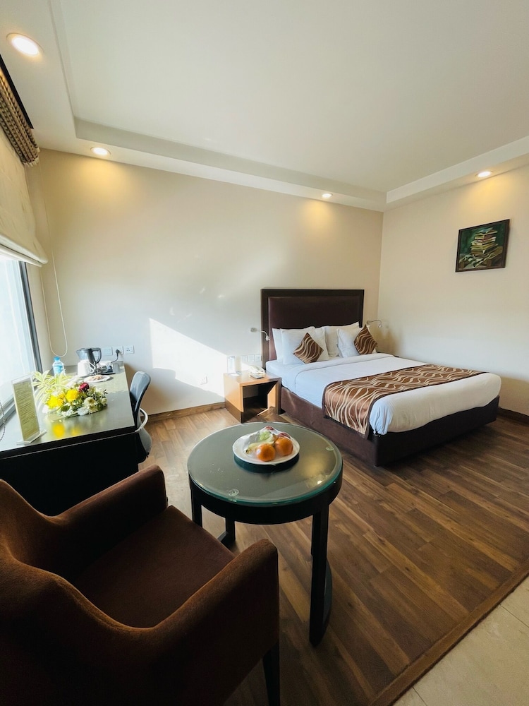 Vibe By The LaLiT Traveller in Faridabad, India