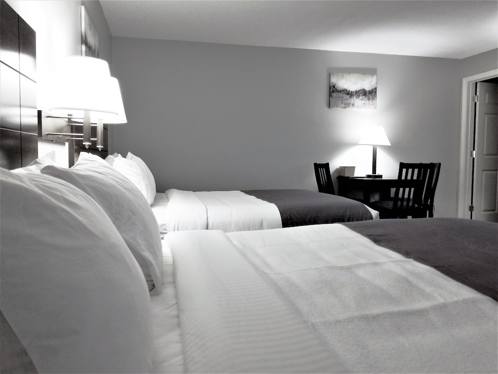 Mt Madison Inn & Suites - photo 10