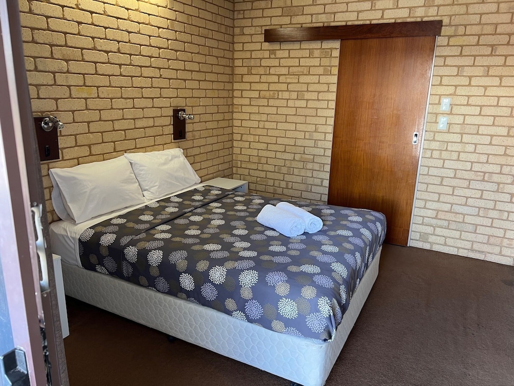 Shark Bay Hotel — Denham — photo 5