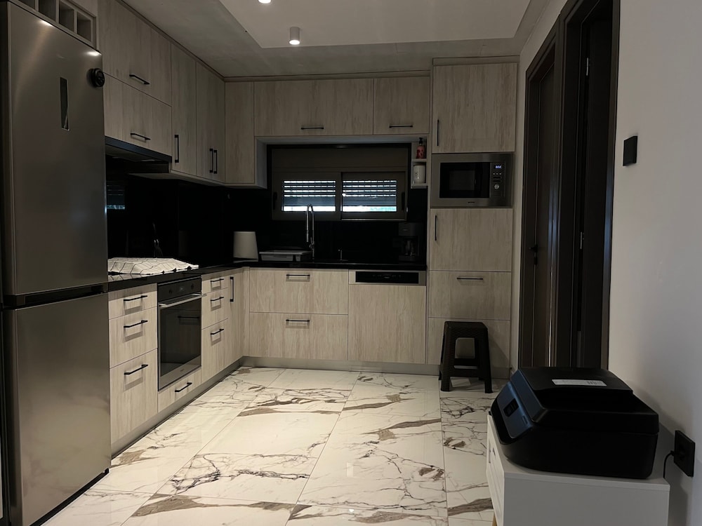 Sea View Apartment Patras — 4-Star Luxury Hotel in Patra, Greece