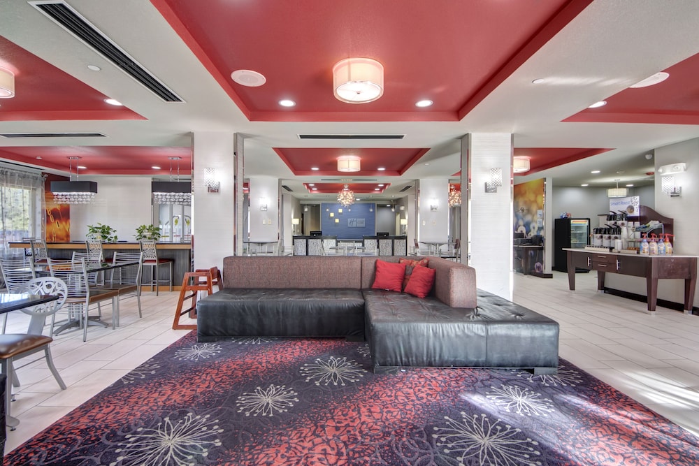 Holiday Inn Express & Suites Oklahoma City North by IHG - photo 33