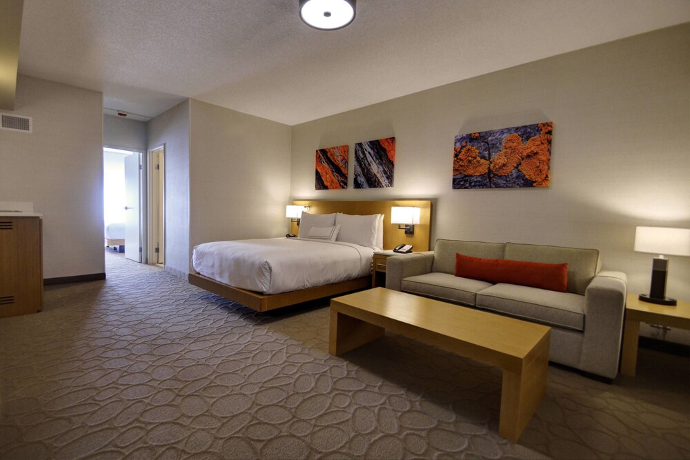 Renaissance Chicago Glenview Suites Hotel - photo 21