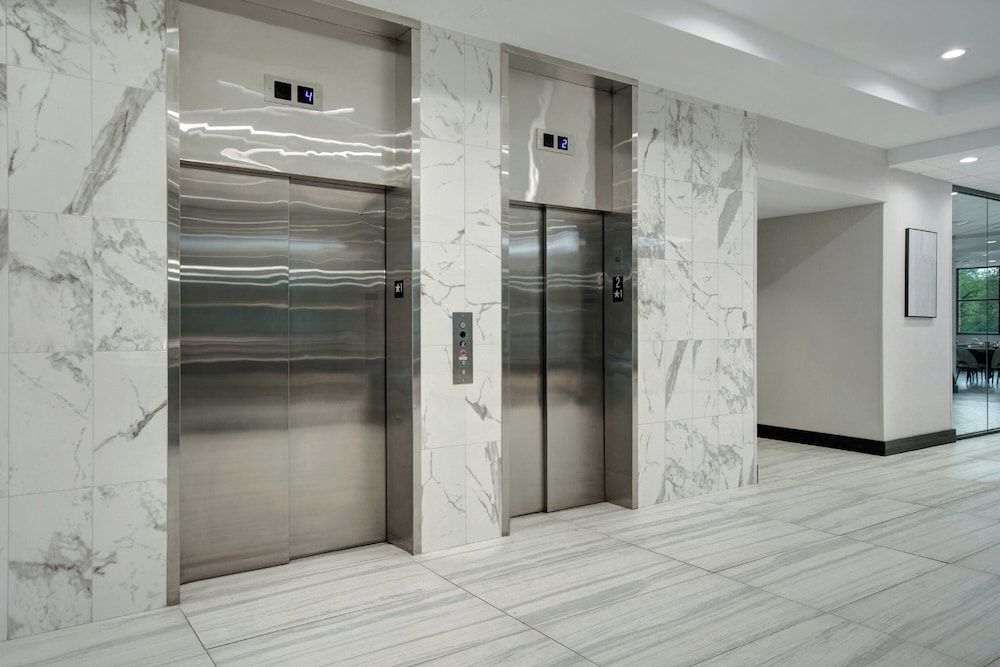Crowne Plaza Auburn Hills by IHG - photo 76
