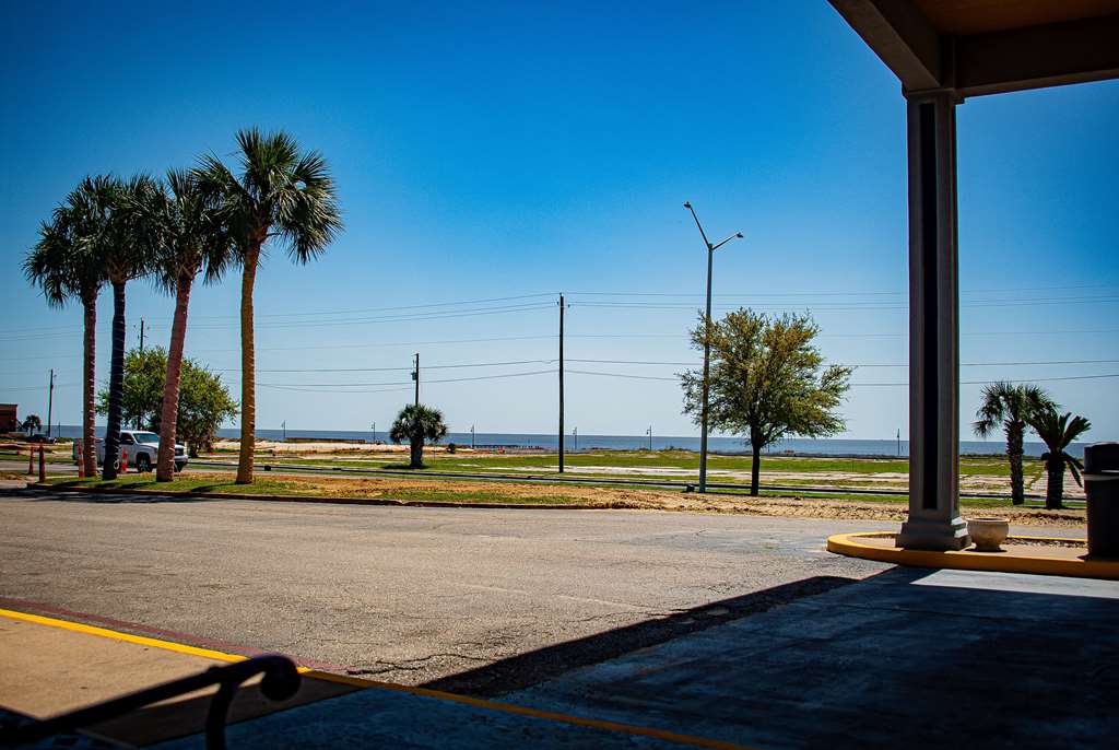 Super 8 by Wyndham Biloxi - photo 12