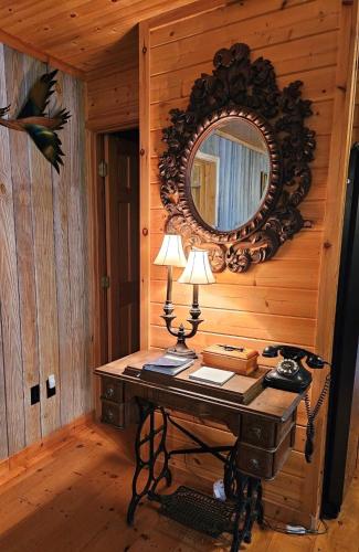 Butler's Bay Teal Lake 4 Bedroom Hotel Room by RedAwning - photo 7