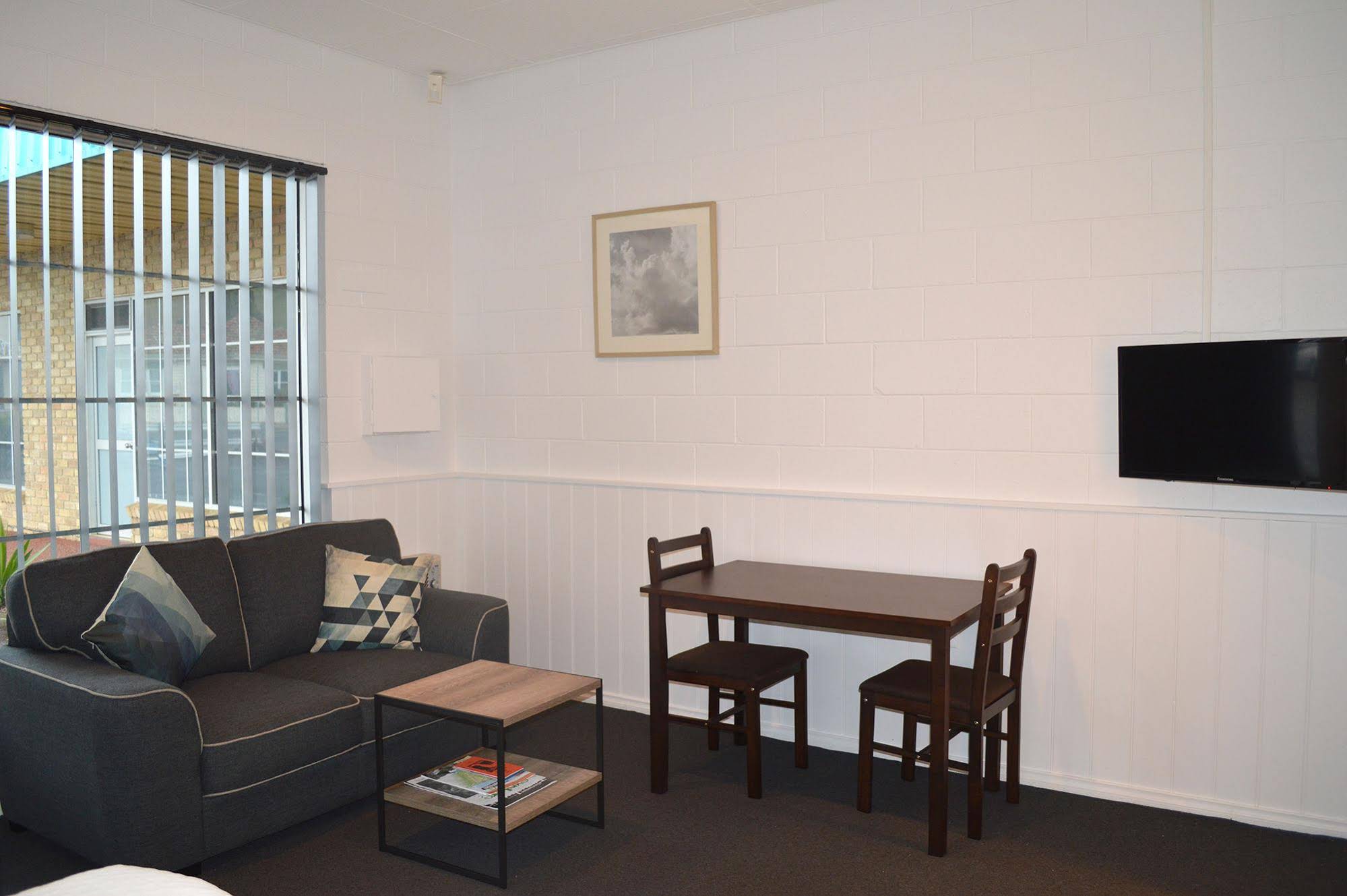 Penguin Seaside Motel