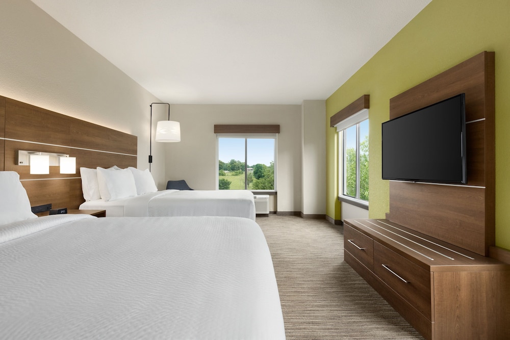Holiday Inn Express & Suites Akron Regional Airport Area - photo 28