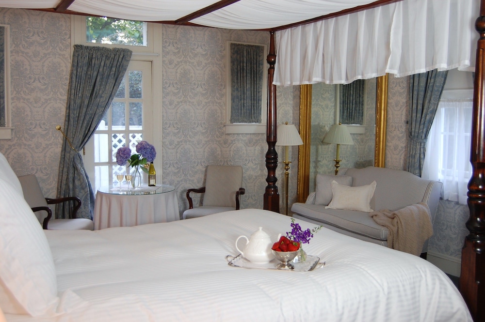 Simsbury 1820 House - photo 5