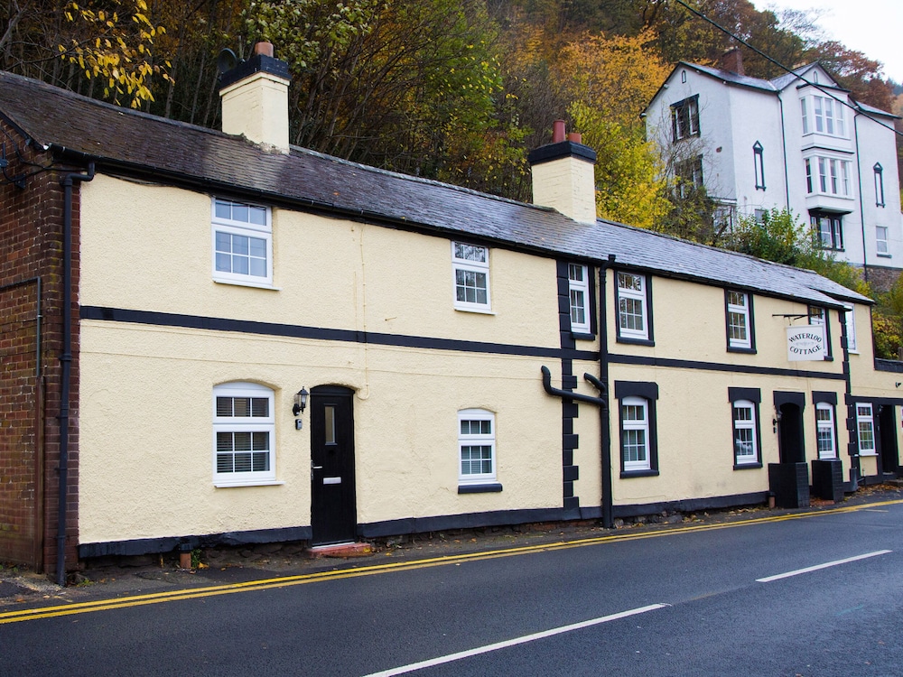 Minafon — 4-Star Luxury Hotel in Llangollen, United Kingdom
