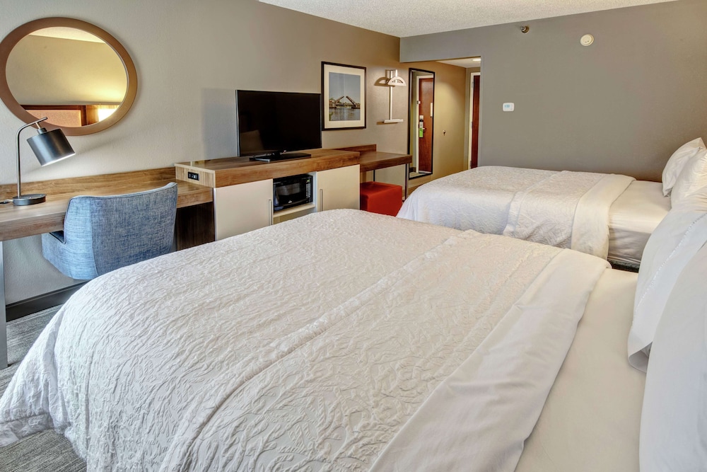 Hampton Inn Elizabeth City - photo 16