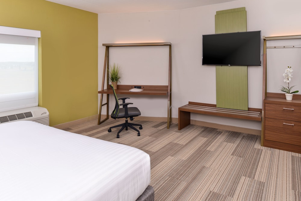 Holiday Inn Express & Suites Salem by IHG - photo 12